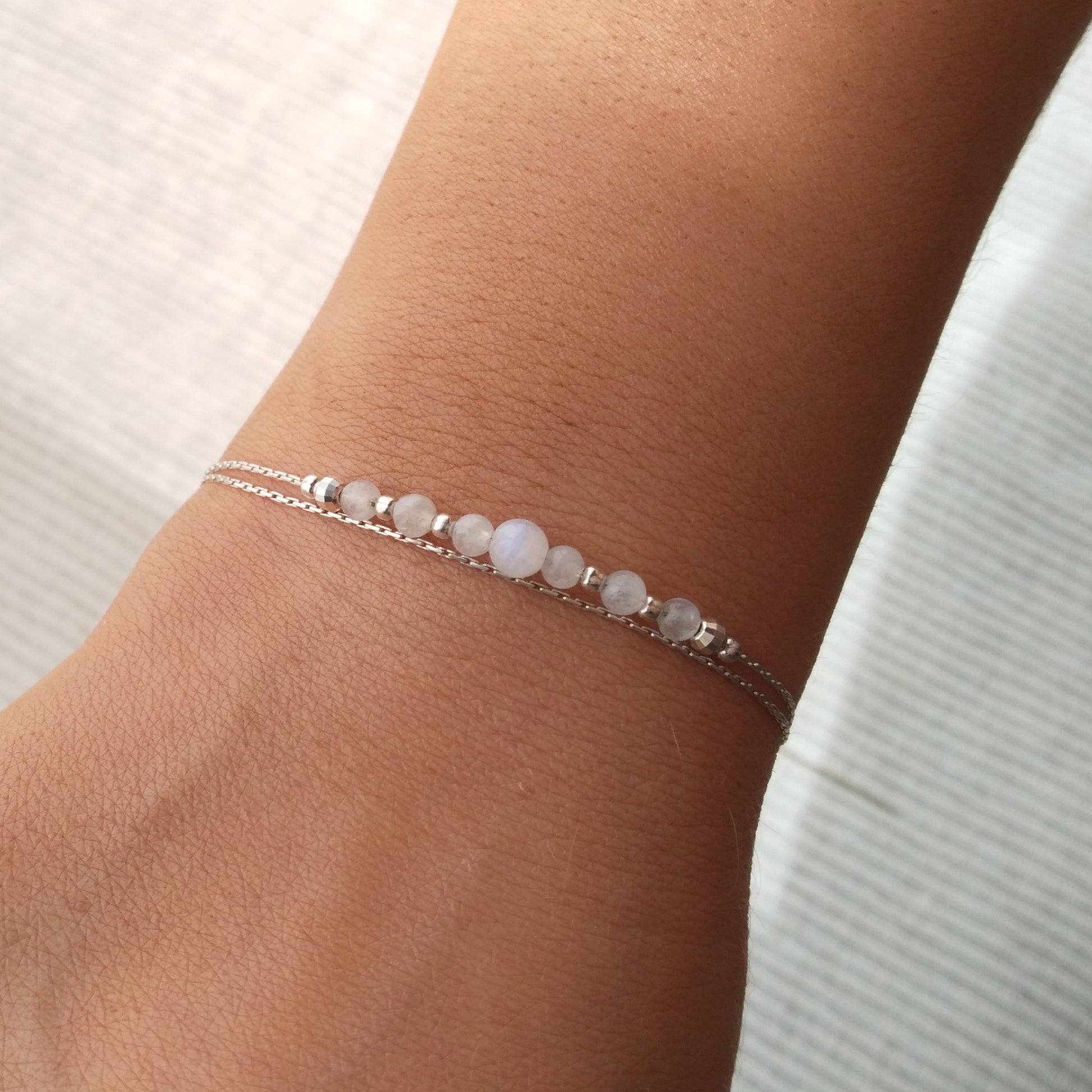 Bracelet en argent pierre de lune delicate - Nicte