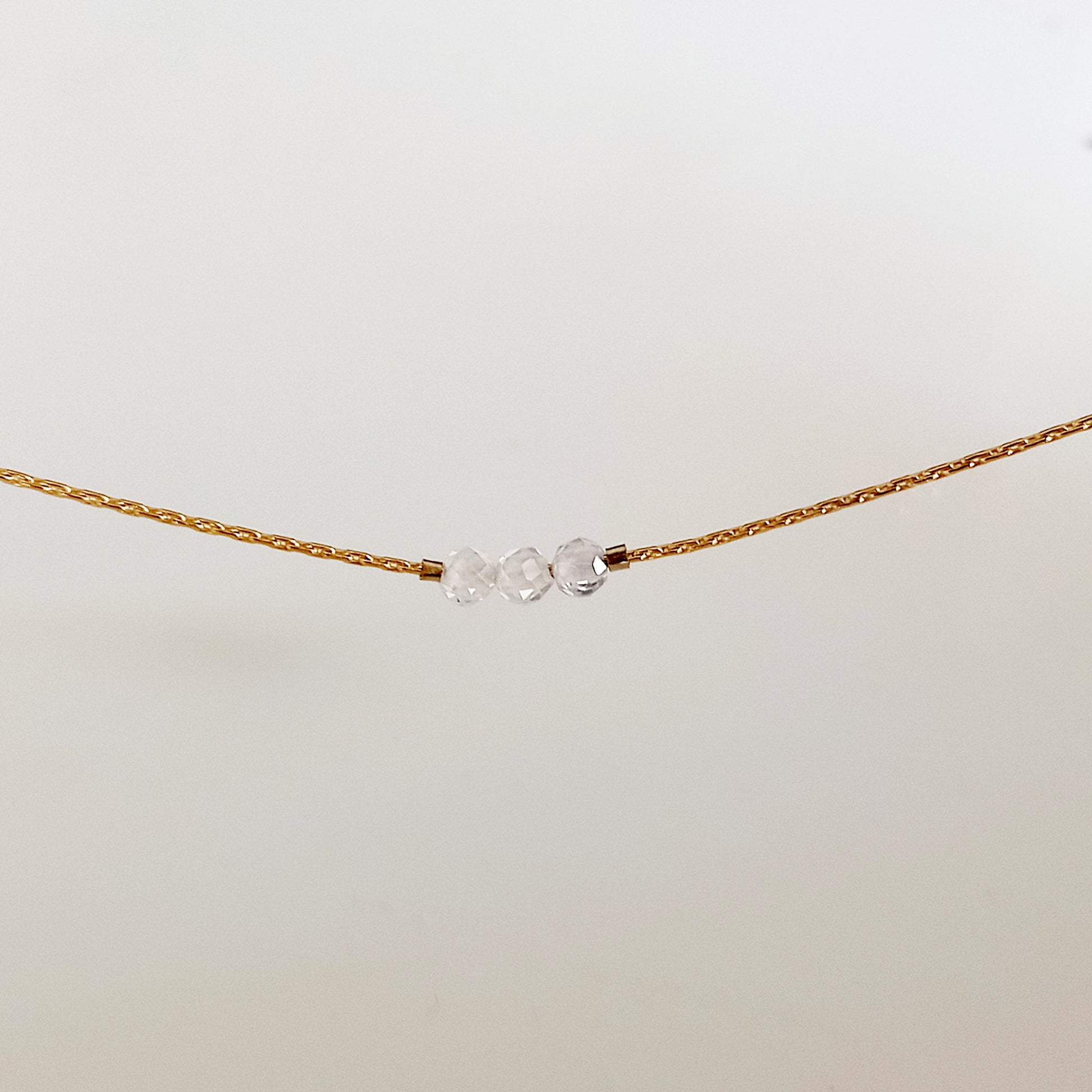 Collier court en zircon doré - Nicte