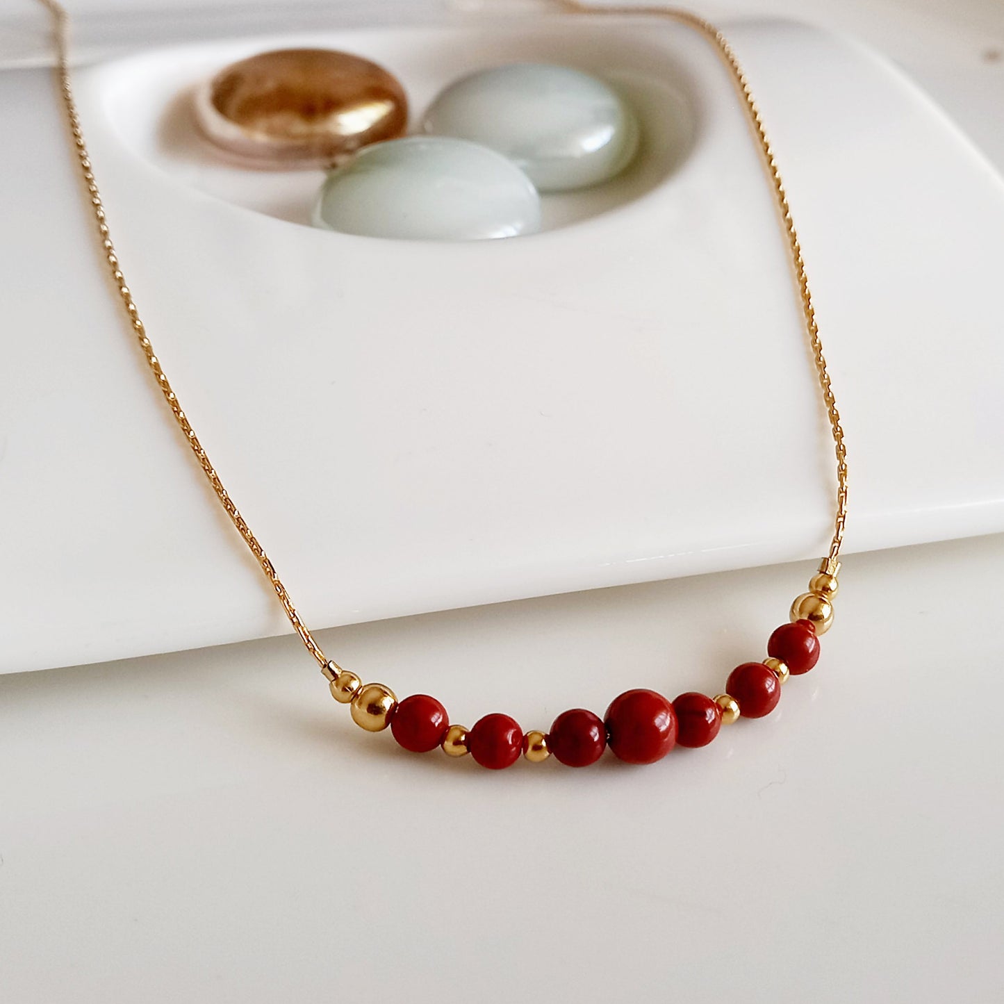 Collier de barre de jaspe rouge rempli d’or 14 carats - Nicte