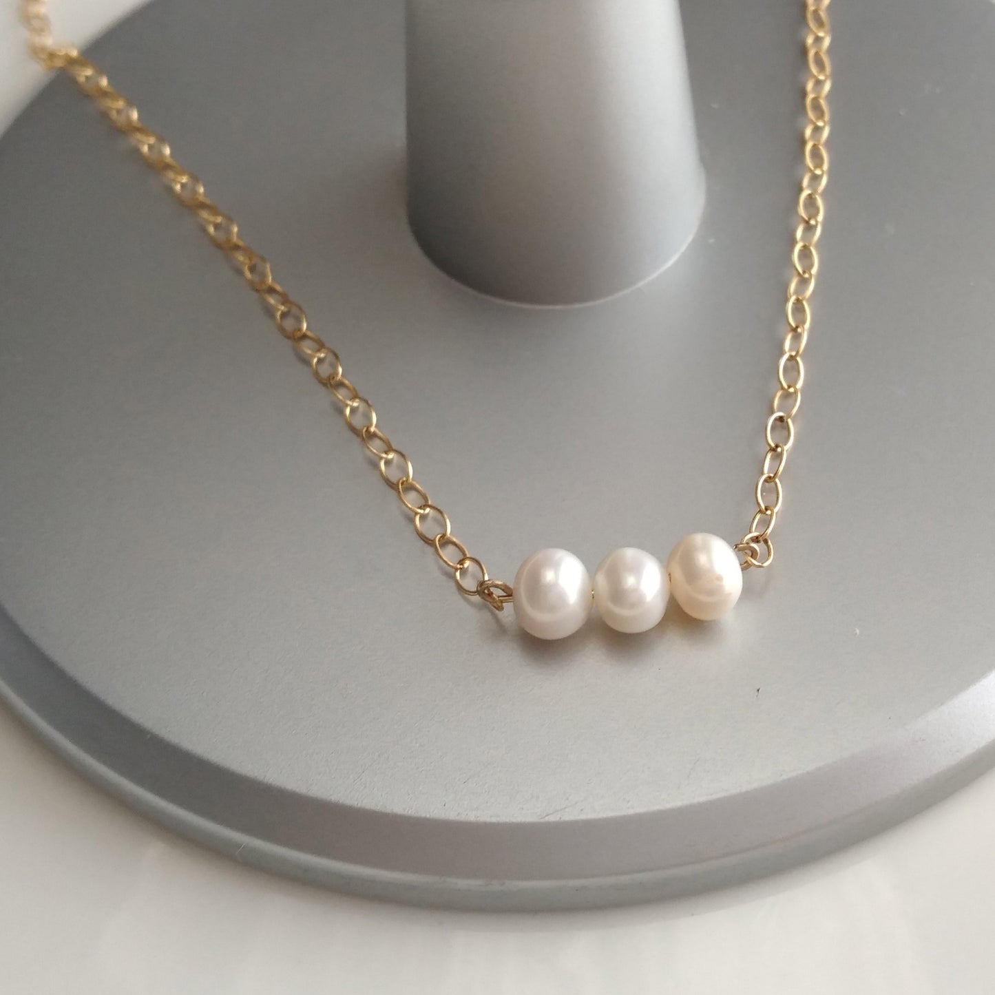 Collier de trois perles d’or - Nicte