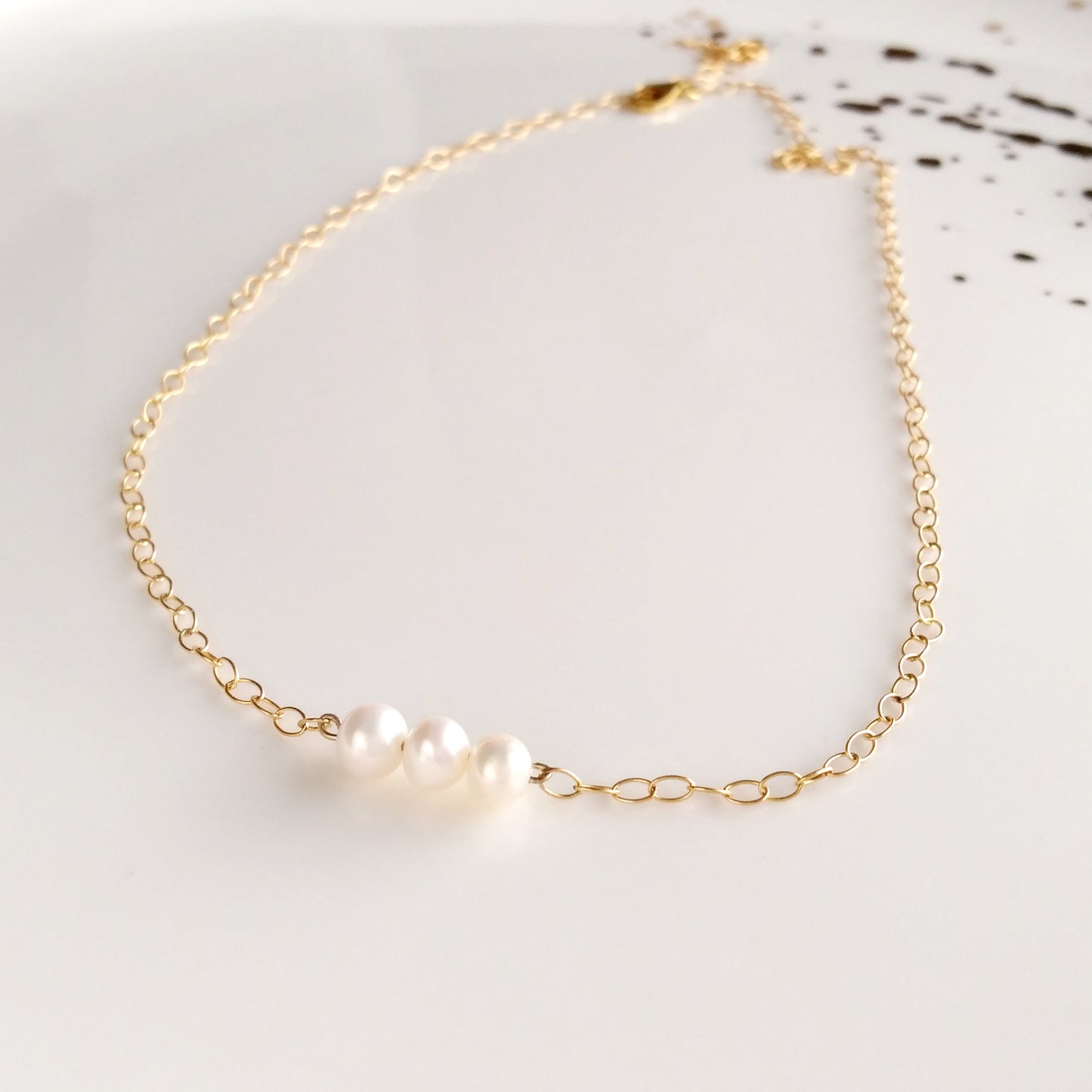 Collier de trois perles d’or - Nicte