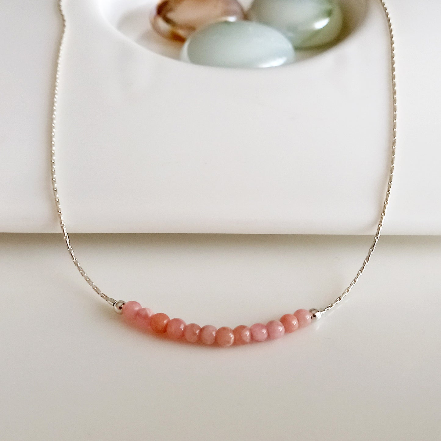 Collier perlé de rhodochrosite argenté - Nicte