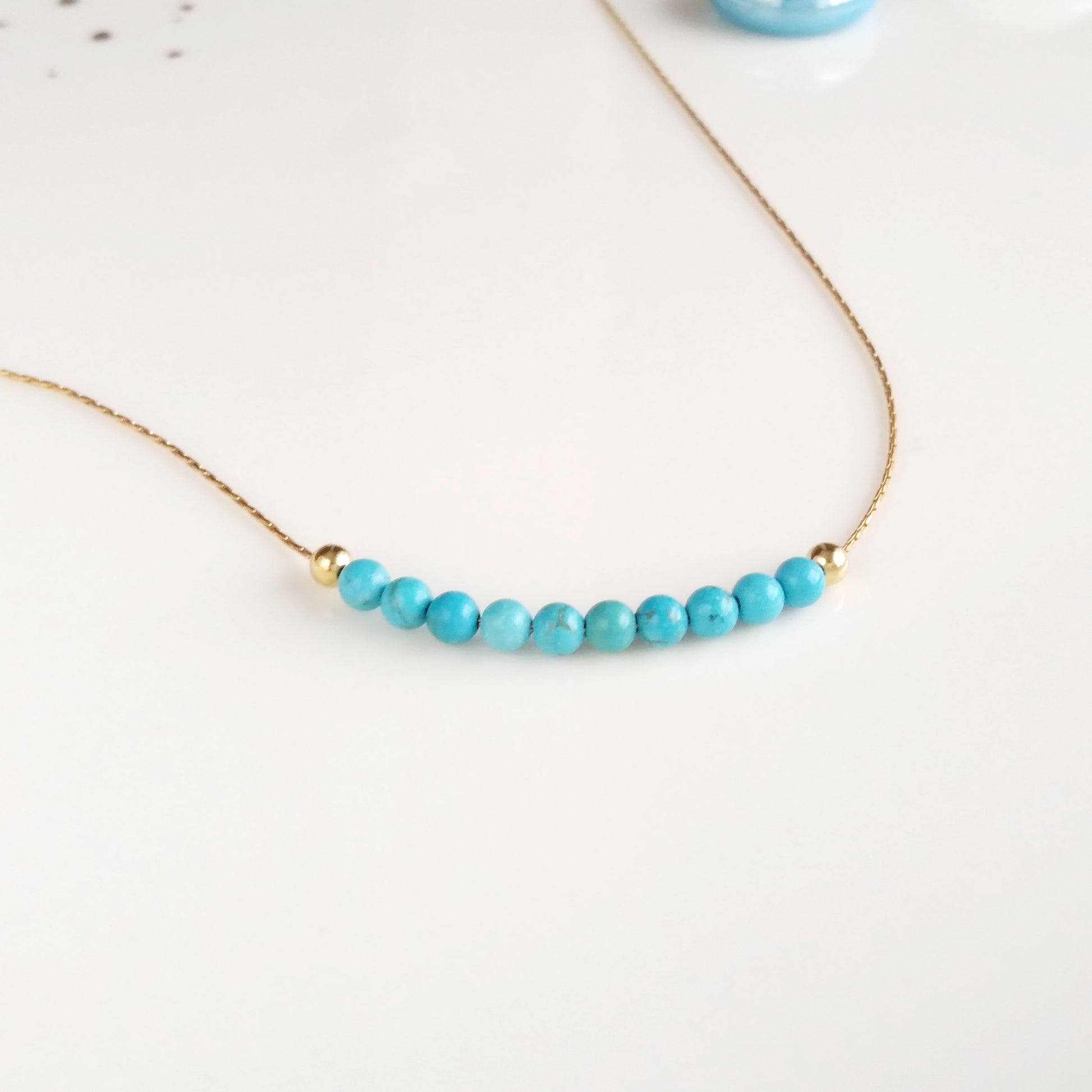 Collier turquoise perlé d’or - Nicte