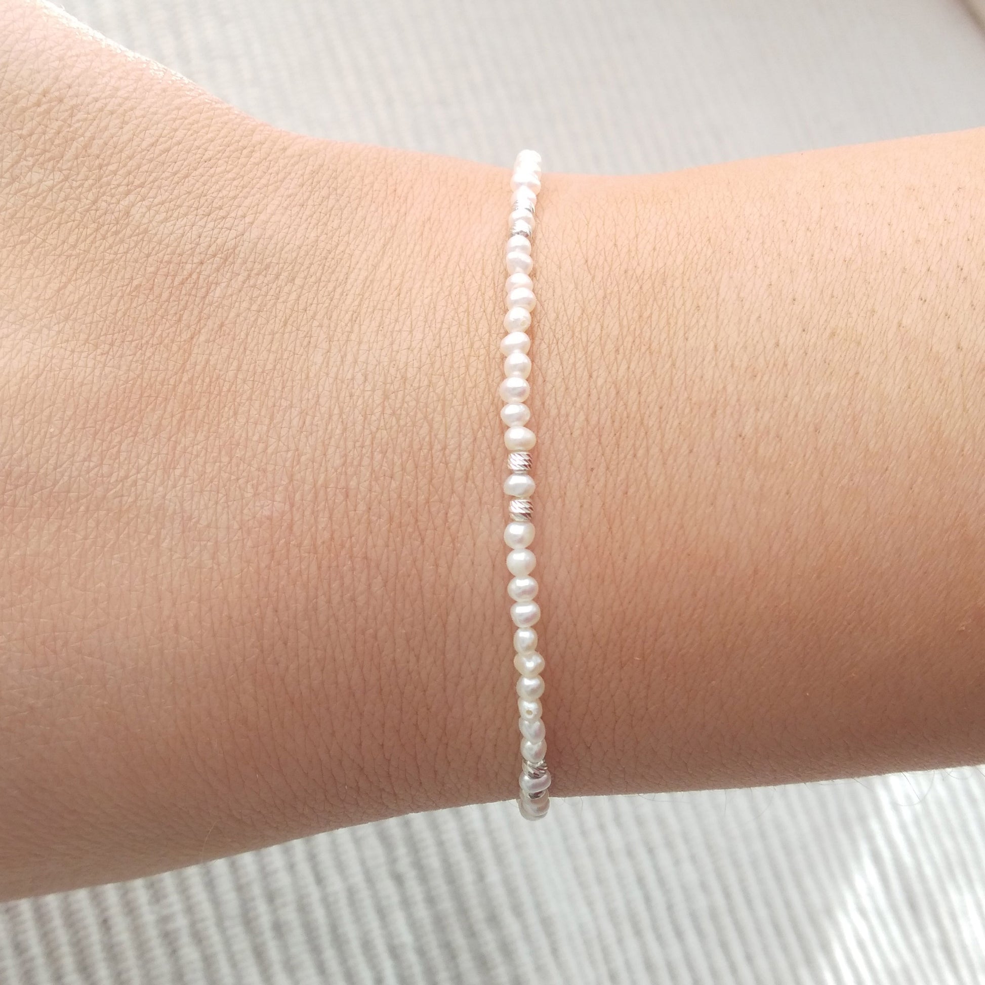 Bracelet de perles d'eau douce argentées pour femme - Nicte